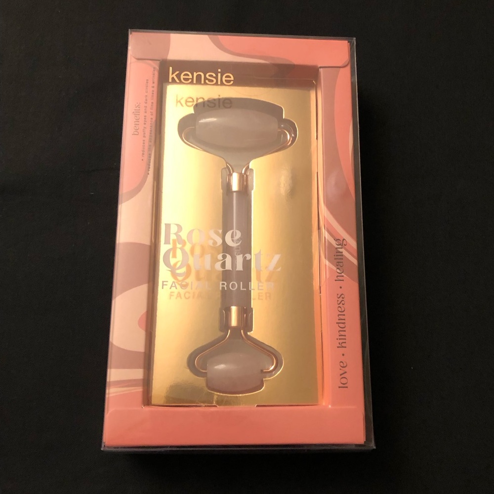 NIB 💗 Kensie Rose Quartz Facial Roller